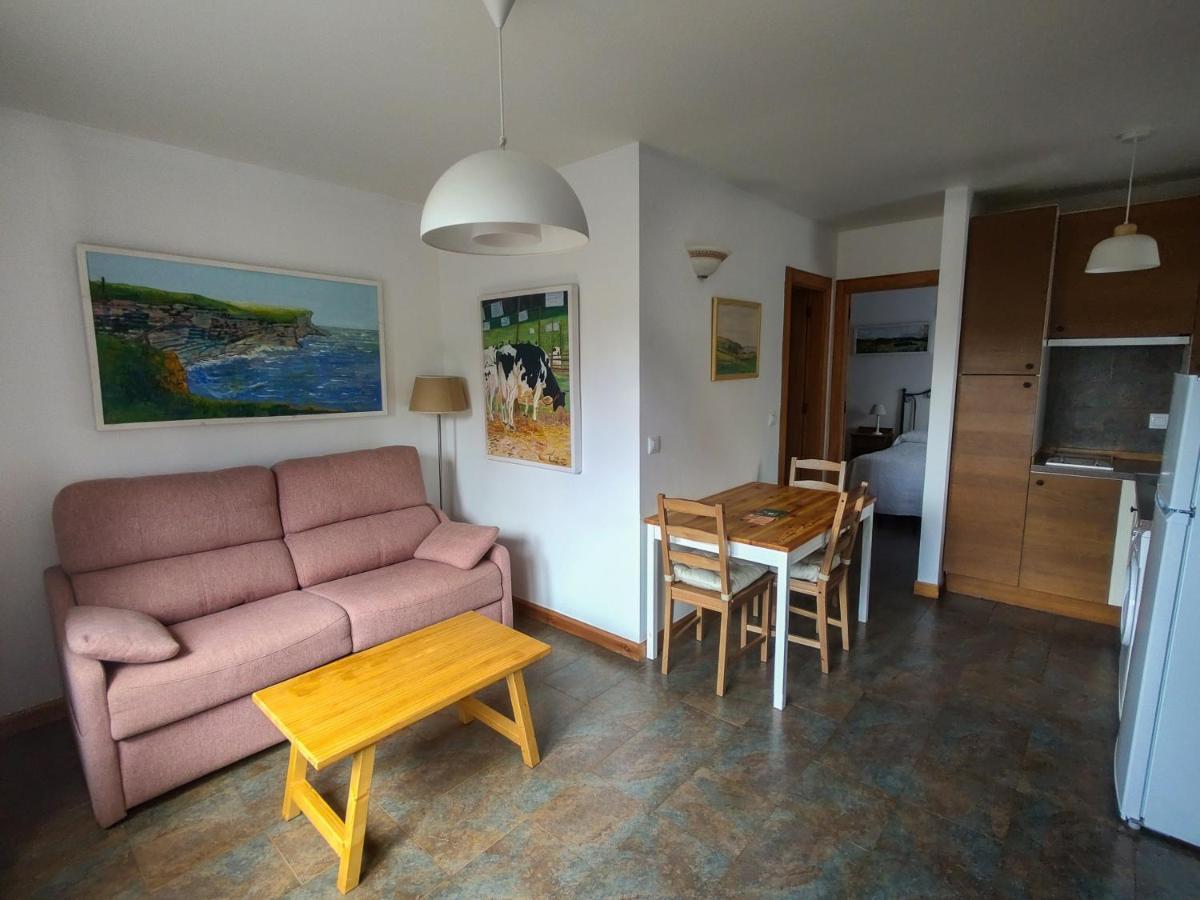 Apartamentos Corona โกมิญาส ภายนอก รูปภาพ