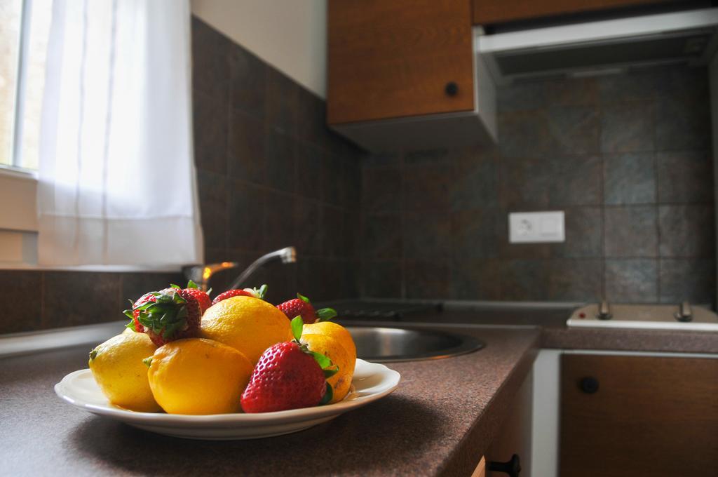 Apartamentos Corona โกมิญาส ภายนอก รูปภาพ